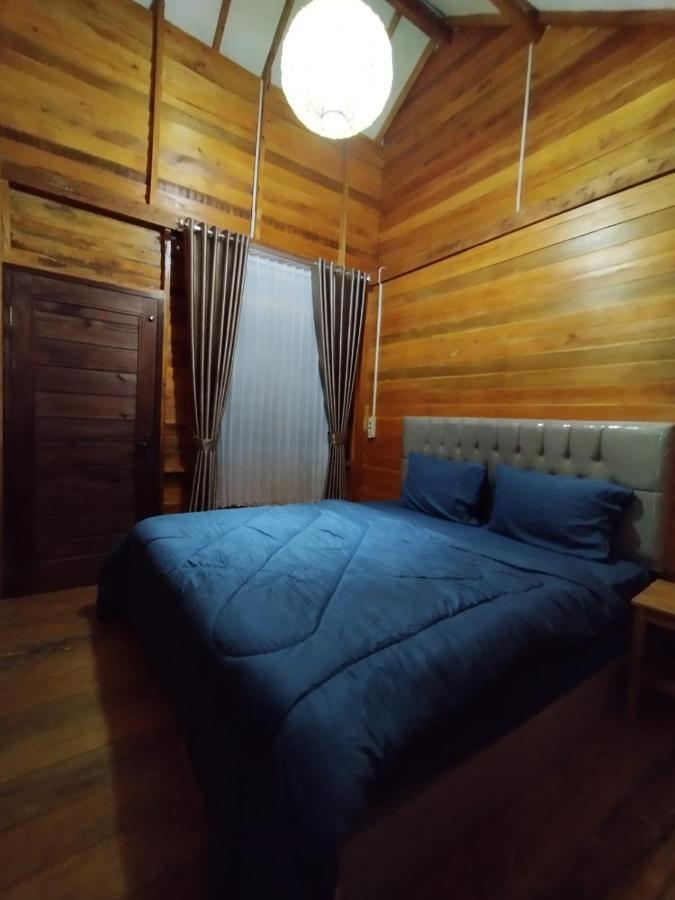 Mandalika Queen Hostel Kuta  Kültér fotó