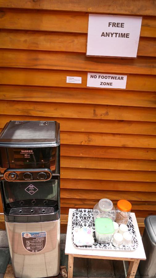 Mandalika Queen Hostel Kuta  Kültér fotó